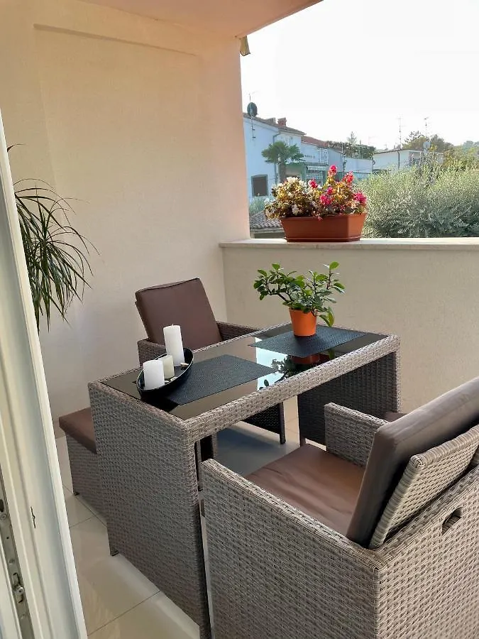Apartments Bloom Near The Beach Porec